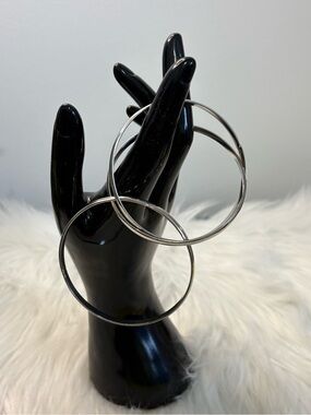 Source Unknown Silver-Tone Hoop Bracelet Set